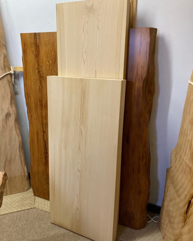 一枚板テーブルの店 山の香舎 (やまのこうしゃ) yamanokousha | 世界で