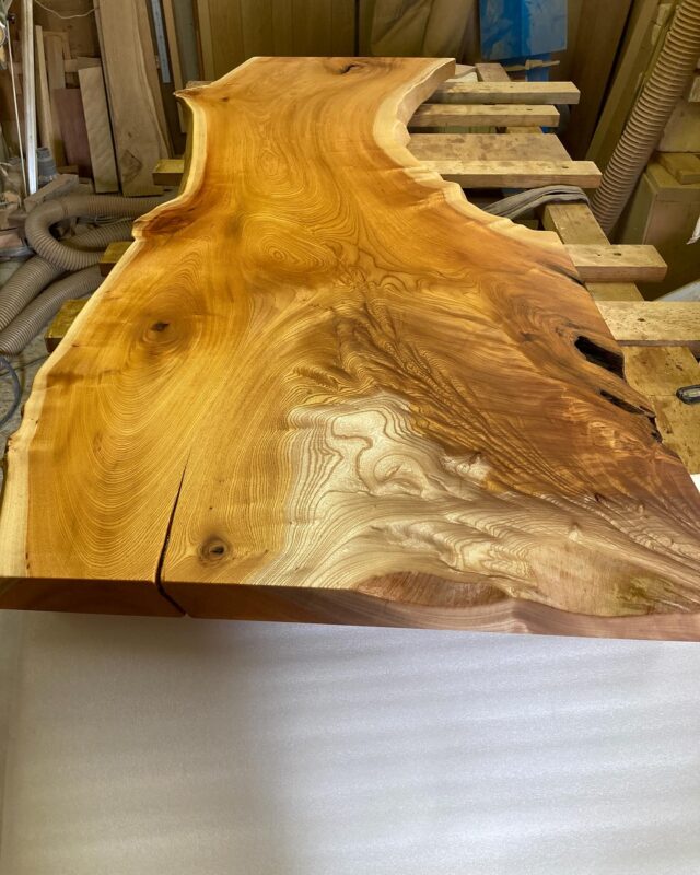 一枚板テーブルの店 山の香舎 (やまのこうしゃ) yamanokousha | 世界で